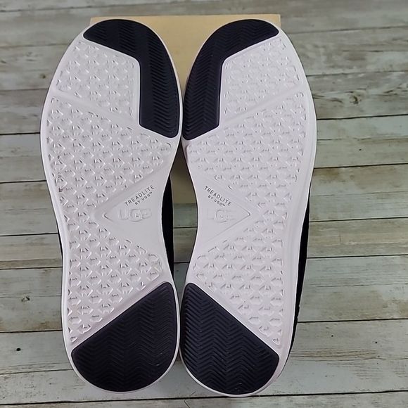 *NEW* UGG Greyson (1122253) Men's‎ Navy Blue Sneakers Shoes Size 7 - Picture 4 of 11